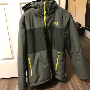 North face Green/yellow 2 in 1 jacket size medium